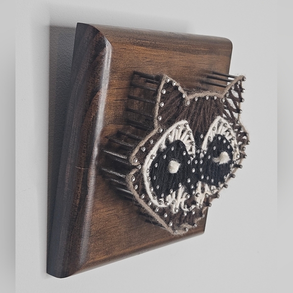 Rustic Raccoon String Art Wall Decor 5" x 5" - Picture 5 of 7